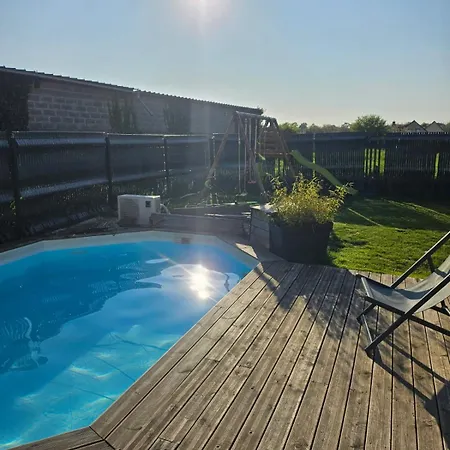 10 Personnes Another Brick Party Le Molay-Littry